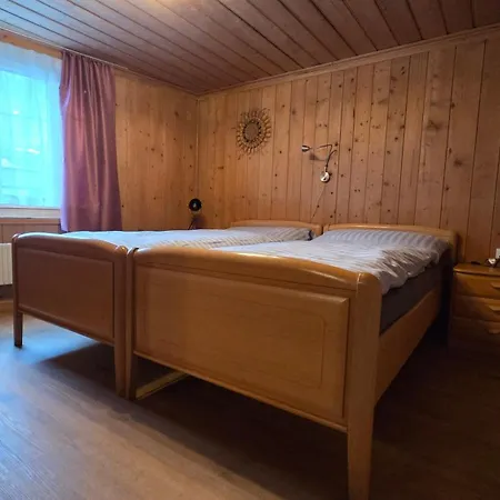 Adlerhorst - Im Niedersimmental Oey