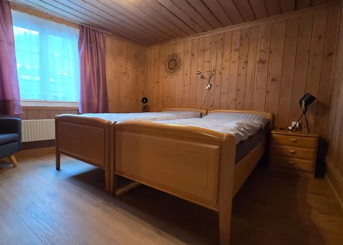 Adlerhorst - Im Niedersimmental Oey