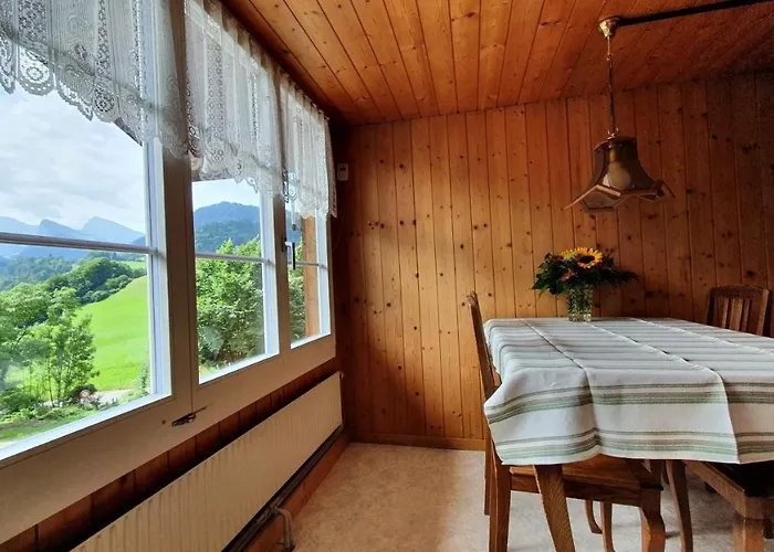 Adlerhorst - Im Niedersimmental Lägenhet