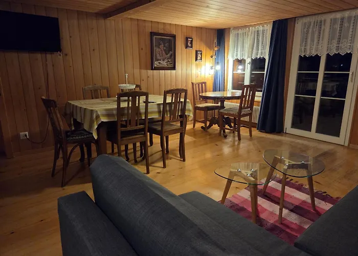 Adlerhorst - Im Niedersimmental Lägenhet *